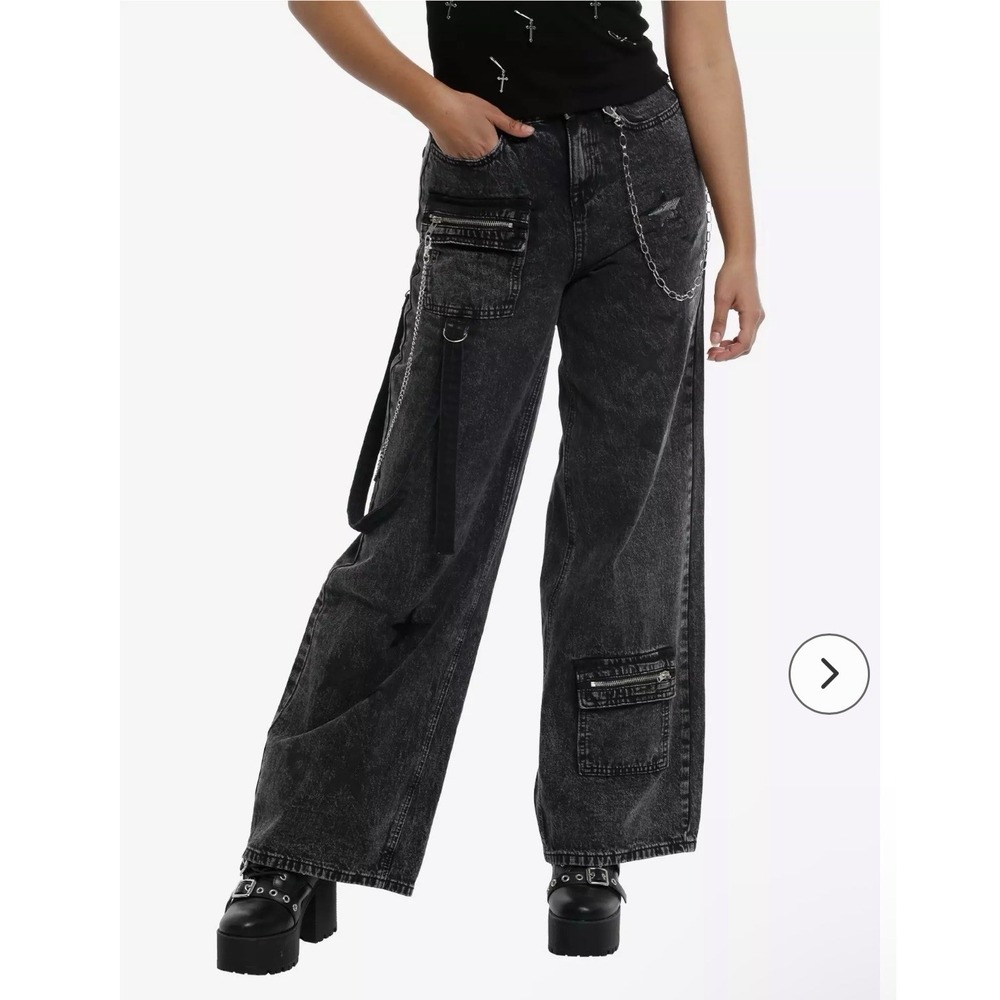 Hot Topic Size 1 Grey Wash Star Side Chain Wide Leg Denim Pants 69.90 EUC
